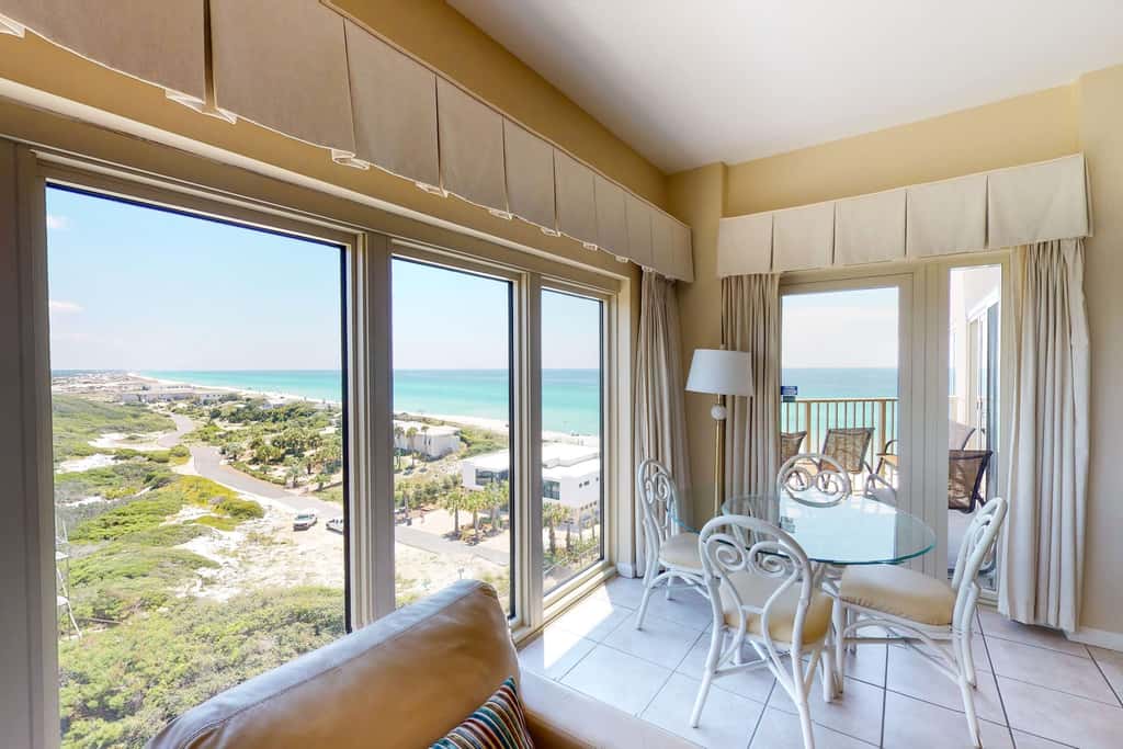 2BR Gulf View Condo: Steps to Beach & Pool