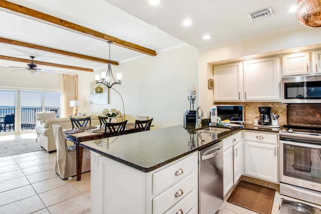 2BR Gulf-front condo w/ private balconies