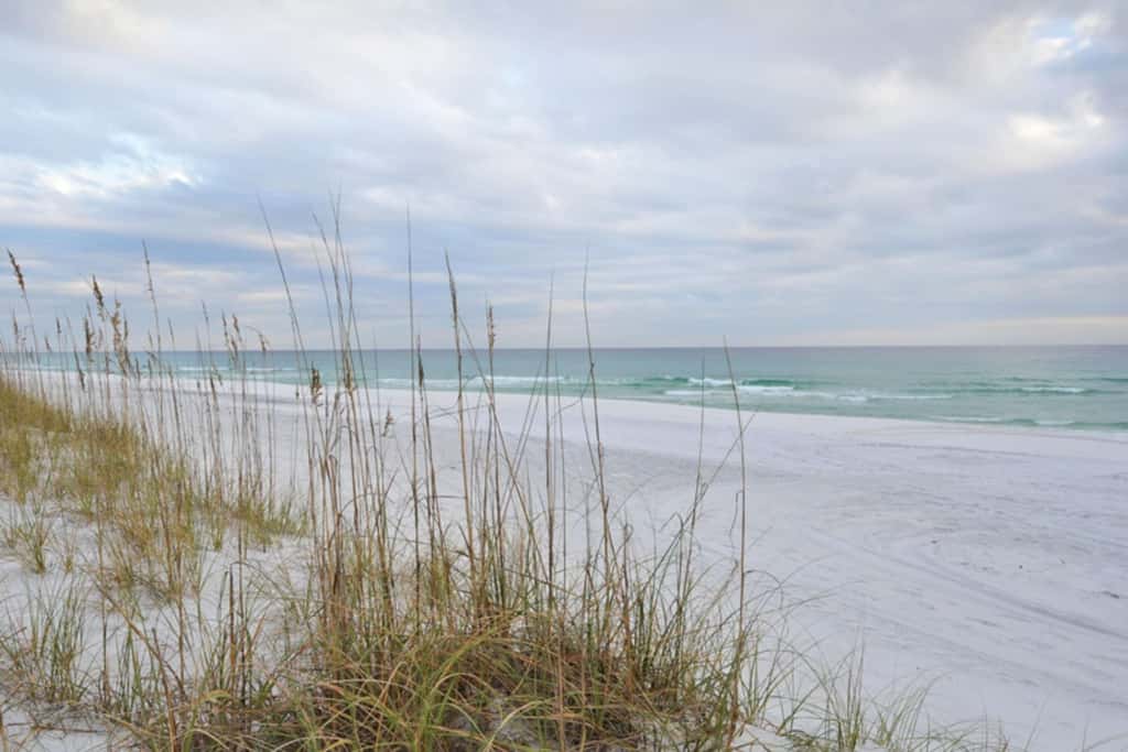 2BR Gulf-front condo w/ private balconies