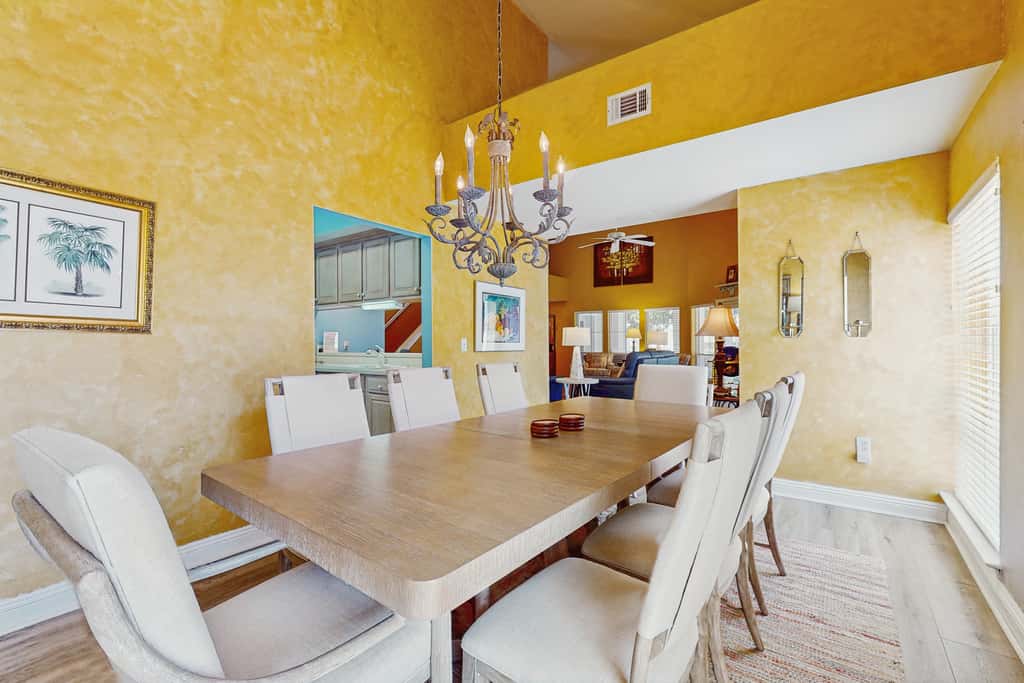 3BR villa, heated pool & beach access