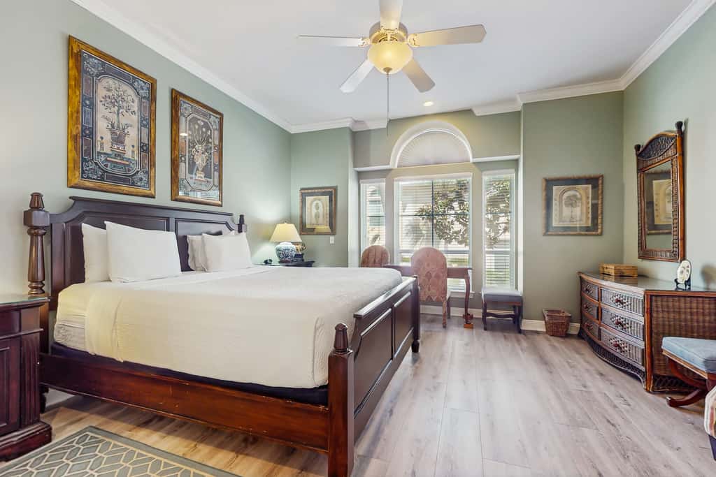 3BR villa, heated pool & beach access