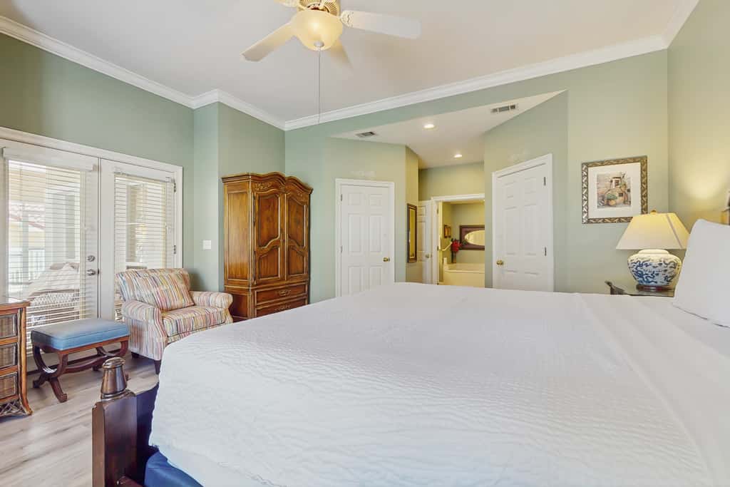 3BR villa, heated pool & beach access