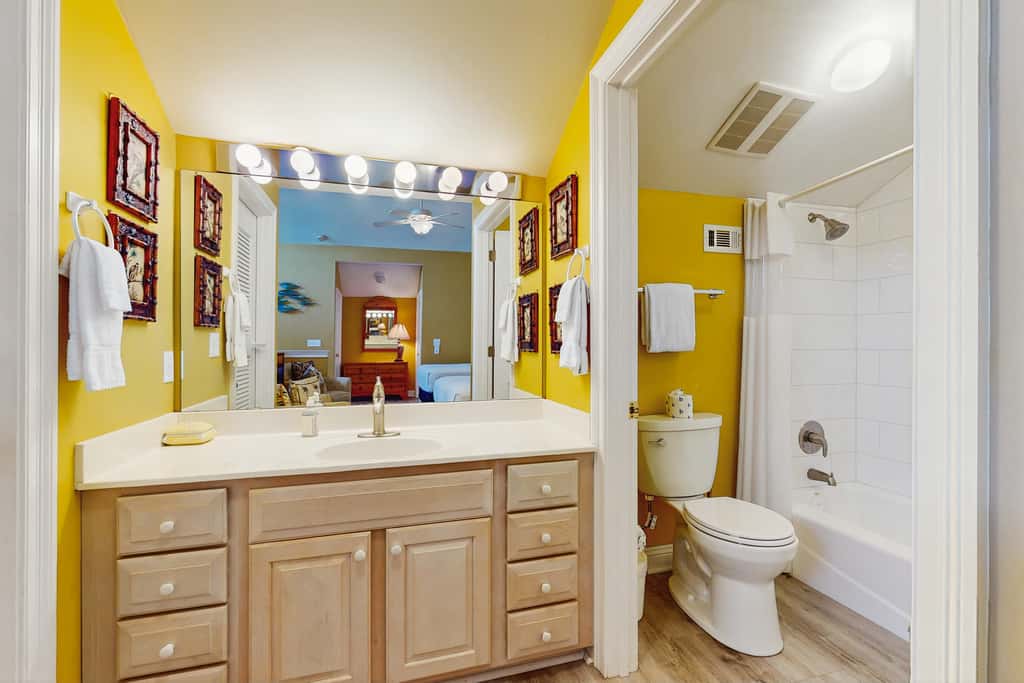 3BR villa, heated pool & beach access