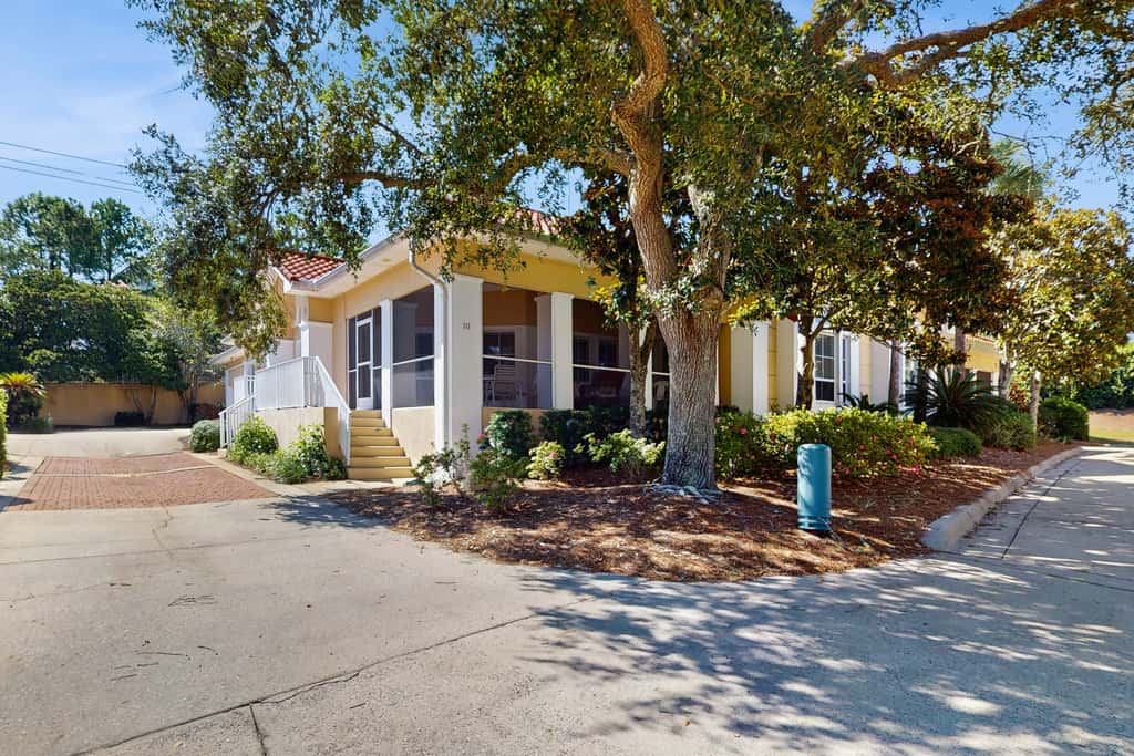 3BR villa, heated pool & beach access