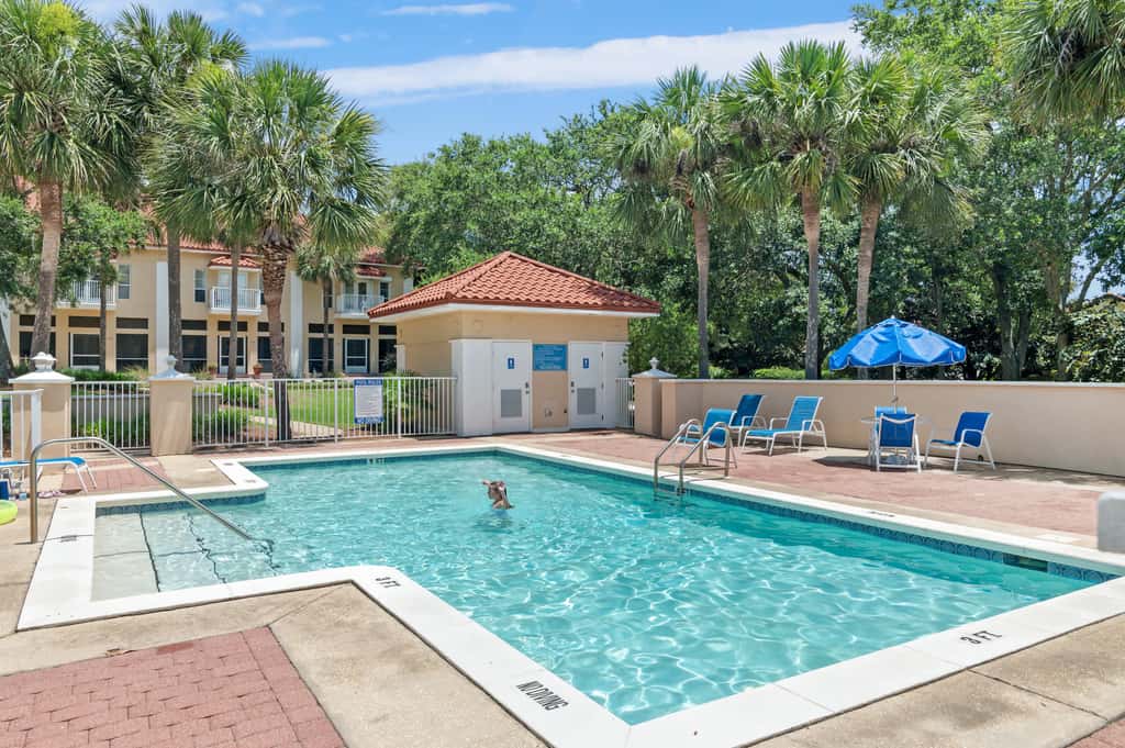 3BR villa, heated pool & beach access