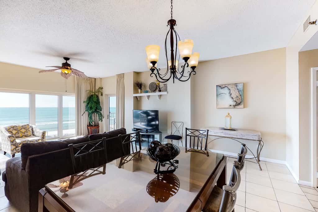 Beachfront condo with Gulf views & private balcony