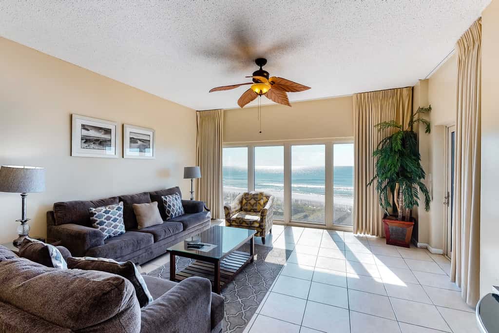 Beachfront condo with Gulf views & private balcony