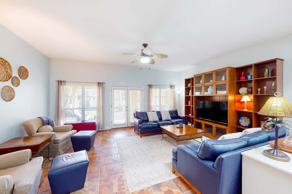 Exclusive 3BR retreat, steps to beach, pools