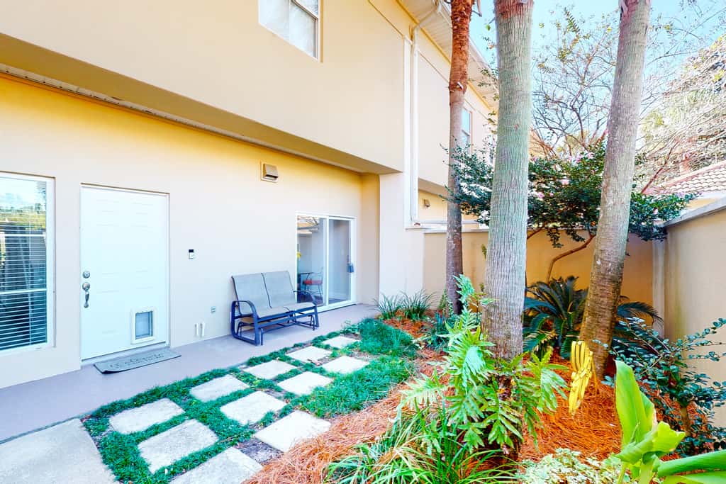 Exclusive 3BR retreat, steps to beach, pools