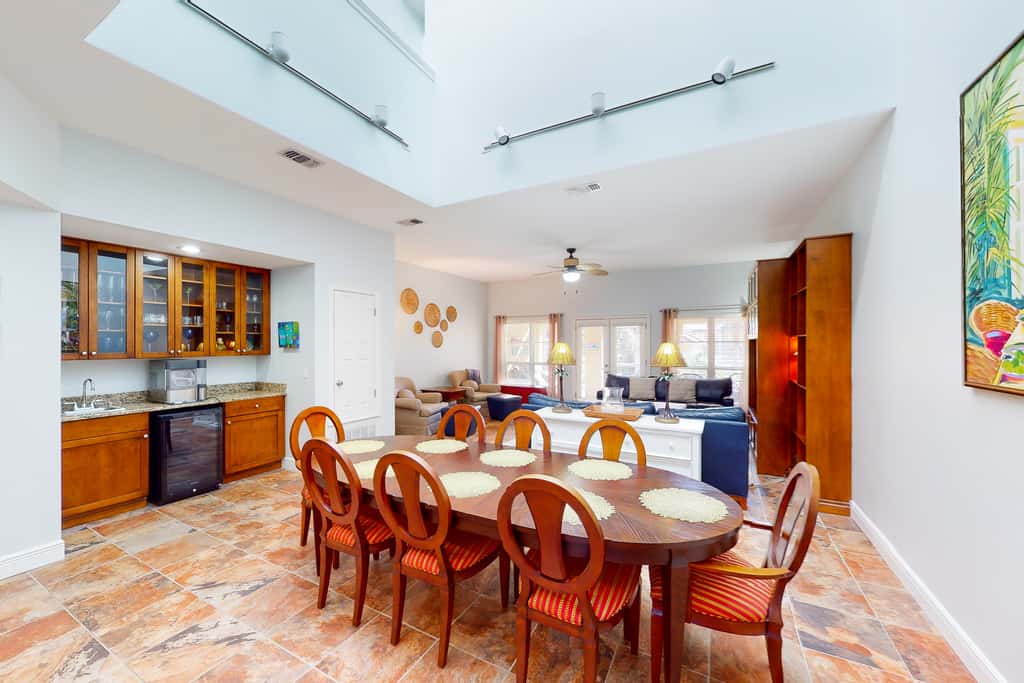 Exclusive 3BR retreat, steps to beach, pools