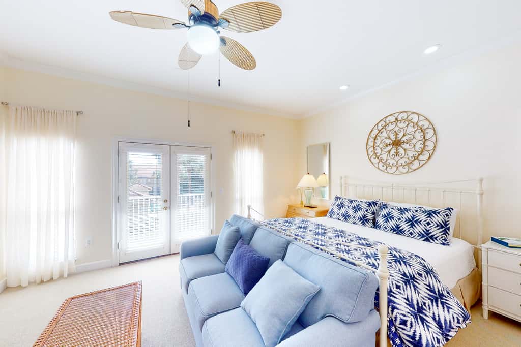 Exclusive 3BR retreat, steps to beach, pools