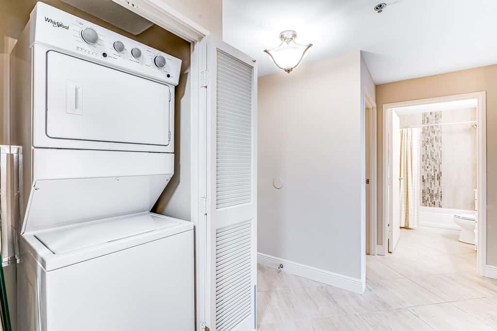 Exclusive Gulf-view condo with balcony