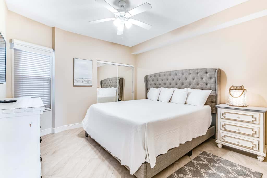 Exclusive Gulf-view condo with balcony