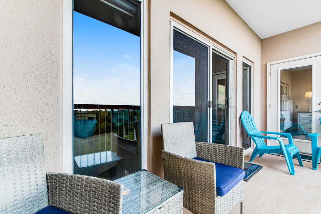 Exclusive Gulf-view condo with balcony