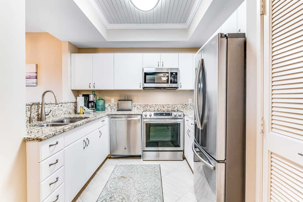 Exclusive Gulf-view condo with balcony