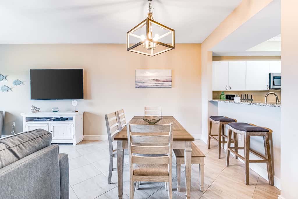 Exclusive Gulf-view condo with balcony