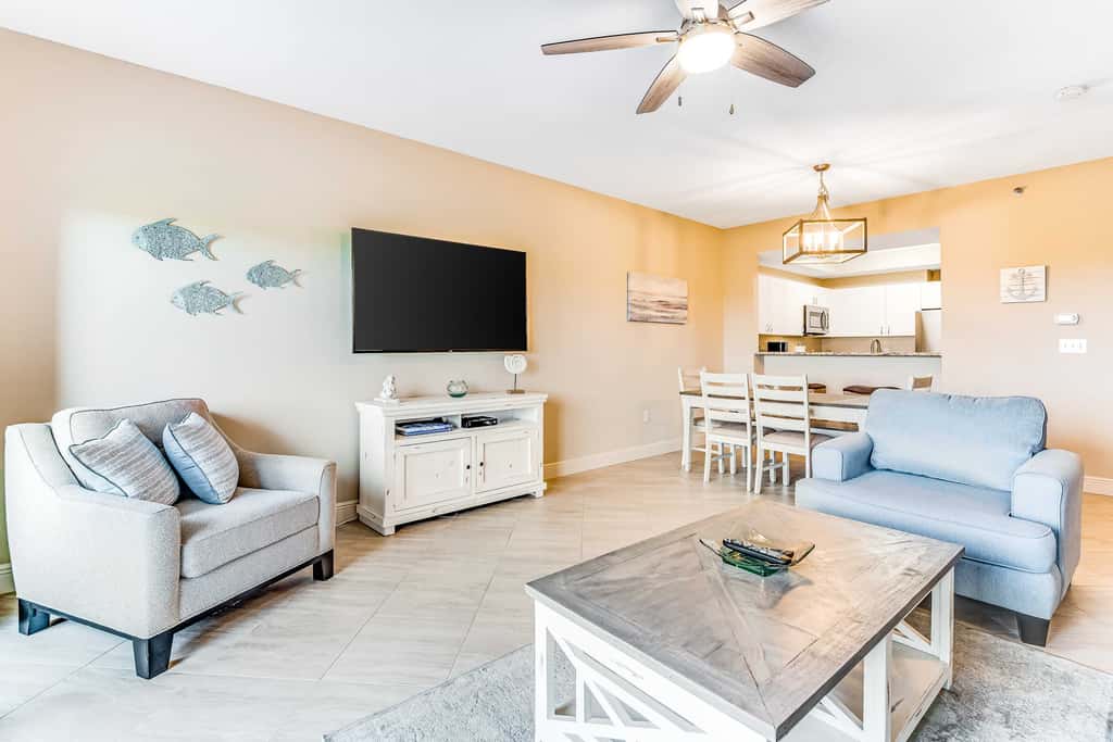 Exclusive Gulf-view condo with balcony