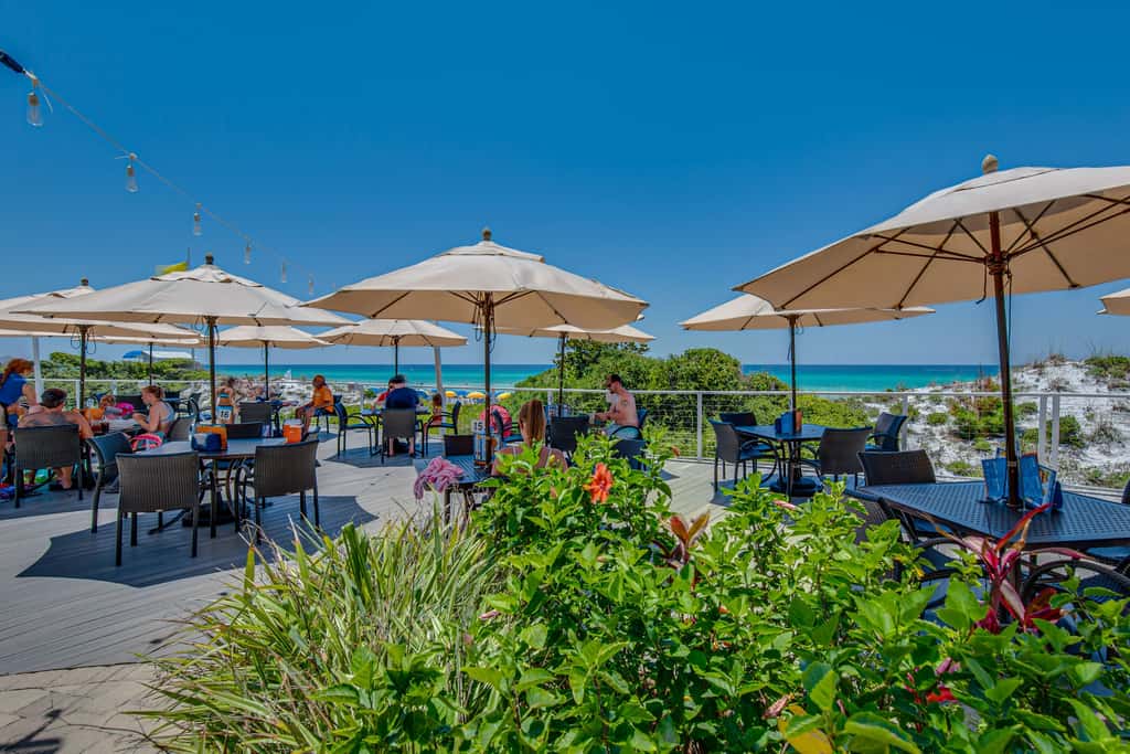 3BR villa w/ private pool & beach access