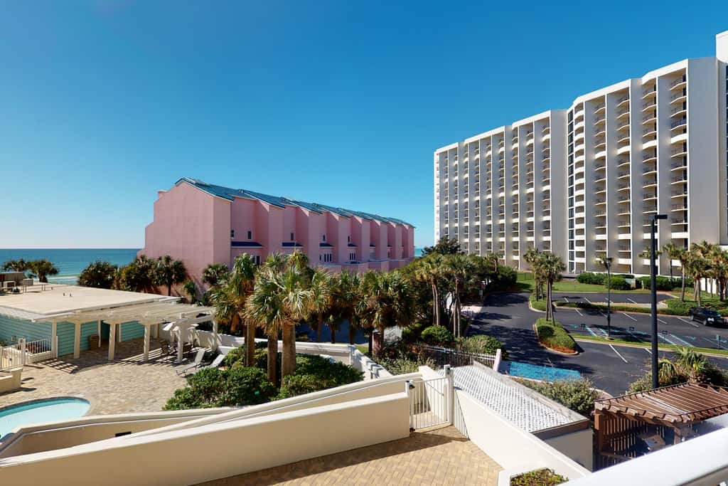 Exclusive 3BR beachfront with Gulf views
