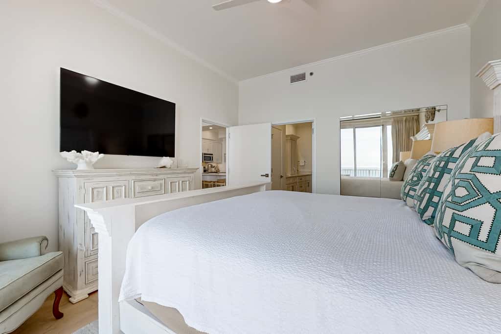 Exclusive 2BR Beachfront w/ Gulf Views & Pool