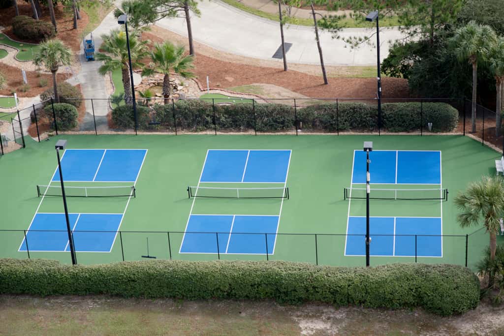 Beachfront condo with Gulf views & pool access