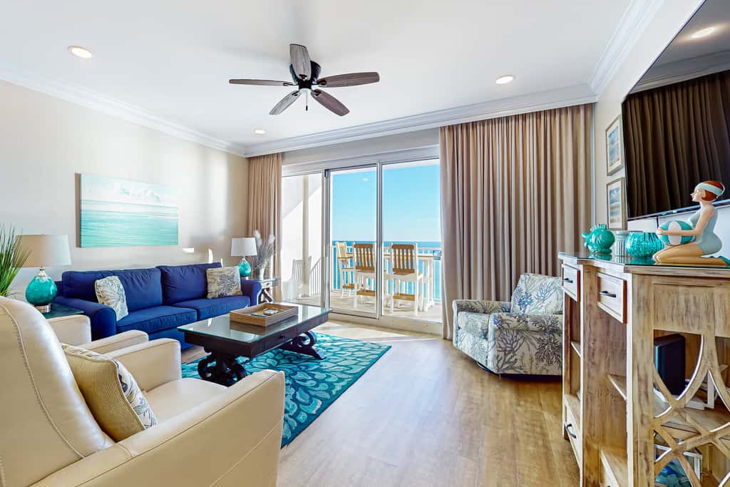 2BR Gulf-front condo, stunning views