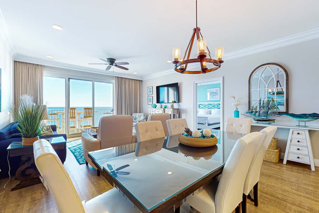 2BR Gulf-front condo, stunning views