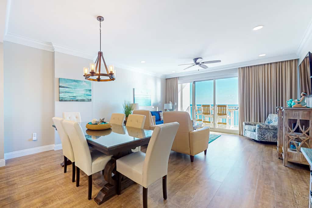 2BR Gulf-front condo, stunning views