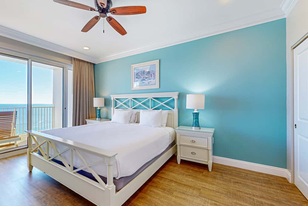 2BR Gulf-front condo, stunning views