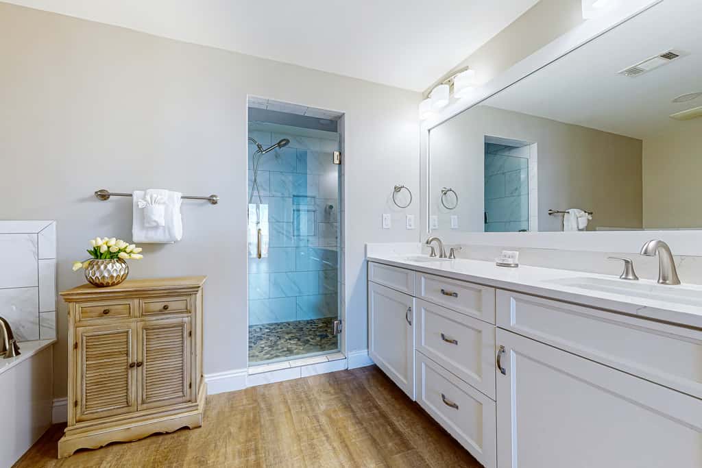 2BR Gulf-front condo, stunning views