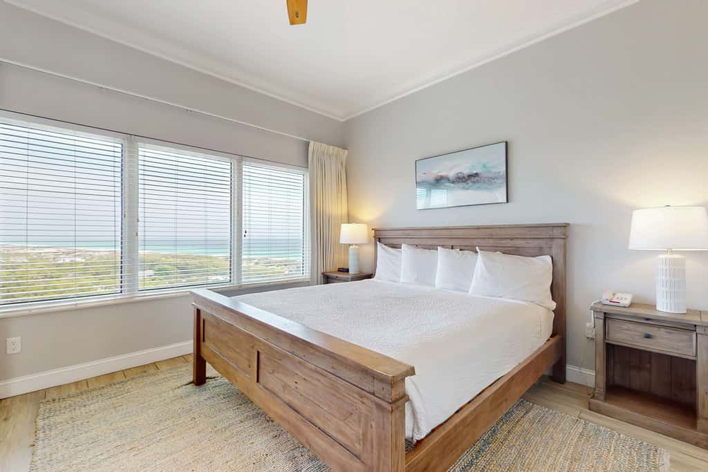 Exclusive Gulf-view penthouse, sleeps 6