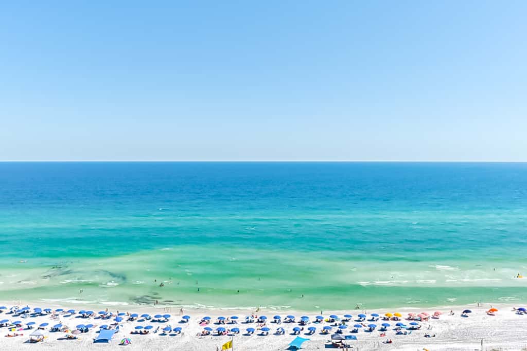 Oceanfront condo with Gulf views, balcony