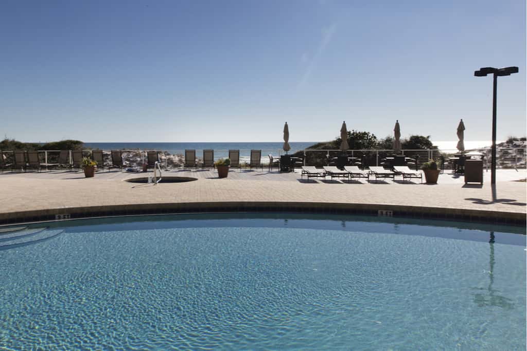 Oceanfront condo with Gulf views, balcony