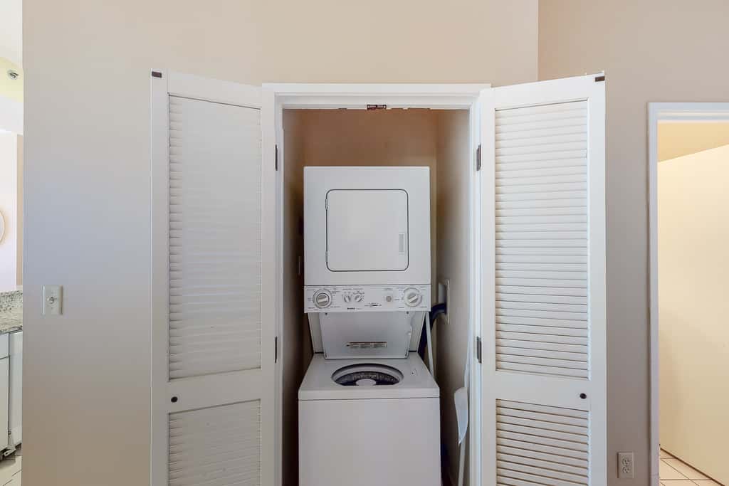2BR Gulf-front condo w/ private balcony