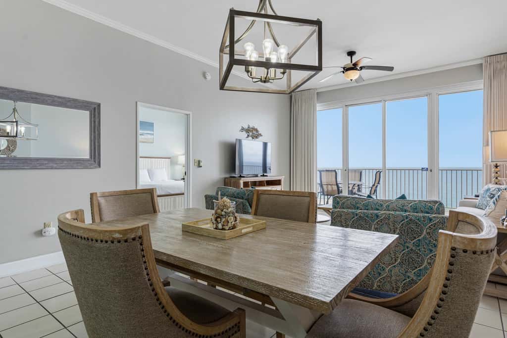 2BR Gulf-front condo w/ private balcony