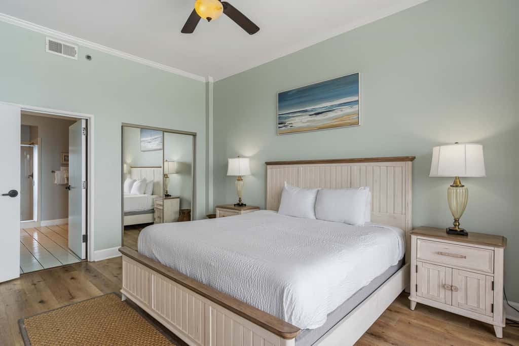 2BR Gulf-front condo w/ private balcony