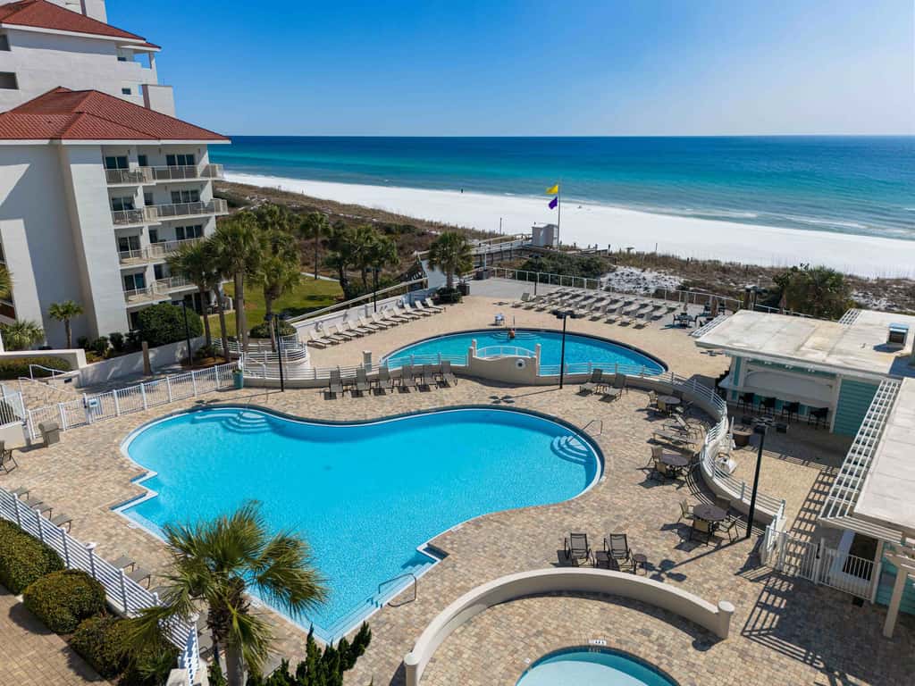 2BR Gulf-front condo w/ private balcony