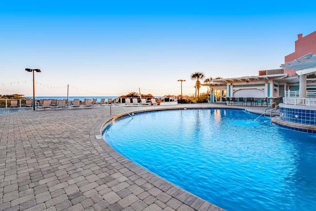 2BR Gulf-front condo w/ private balcony