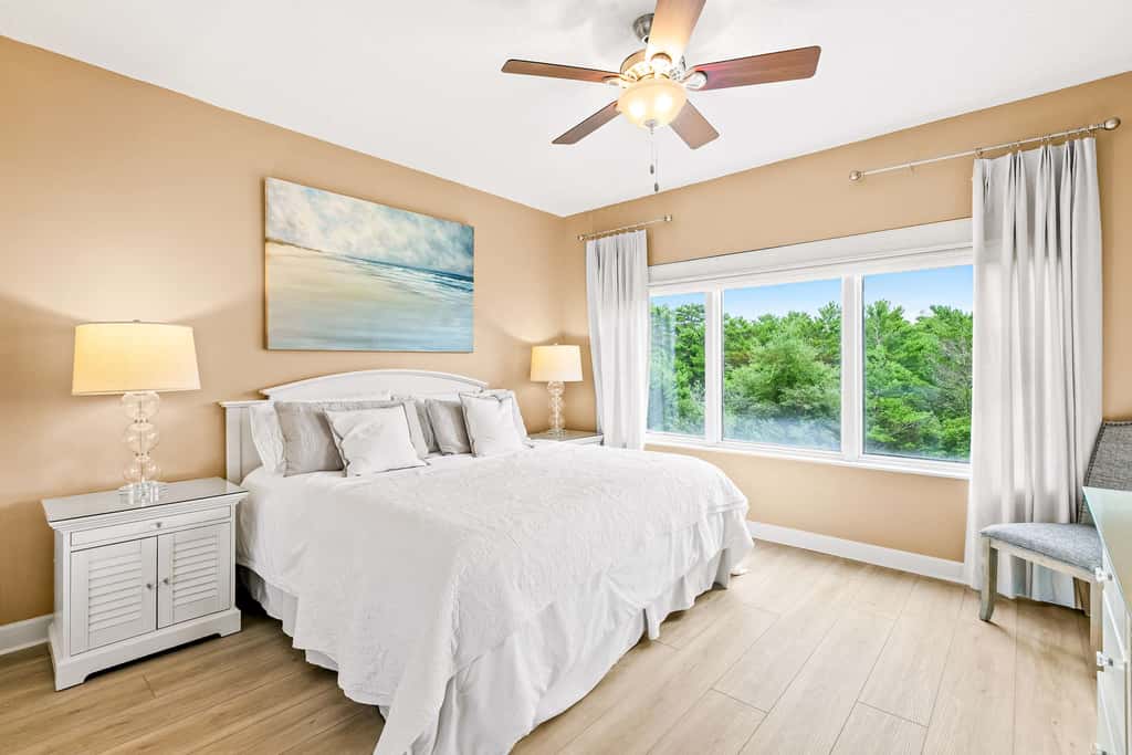 Exclusive 3BR condo: Pools, hot tub, beach