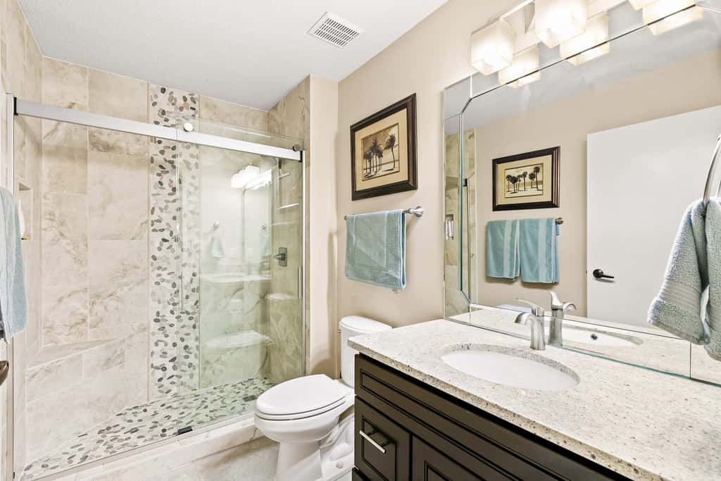 Exclusive 3BR condo: Pools, hot tub, beach