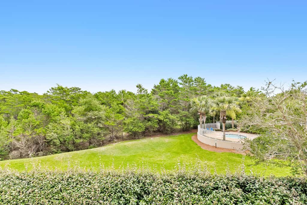 Exclusive 3BR condo: Pools, hot tub, beach