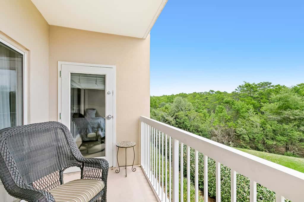 Exclusive 3BR condo: Pools, hot tub, beach