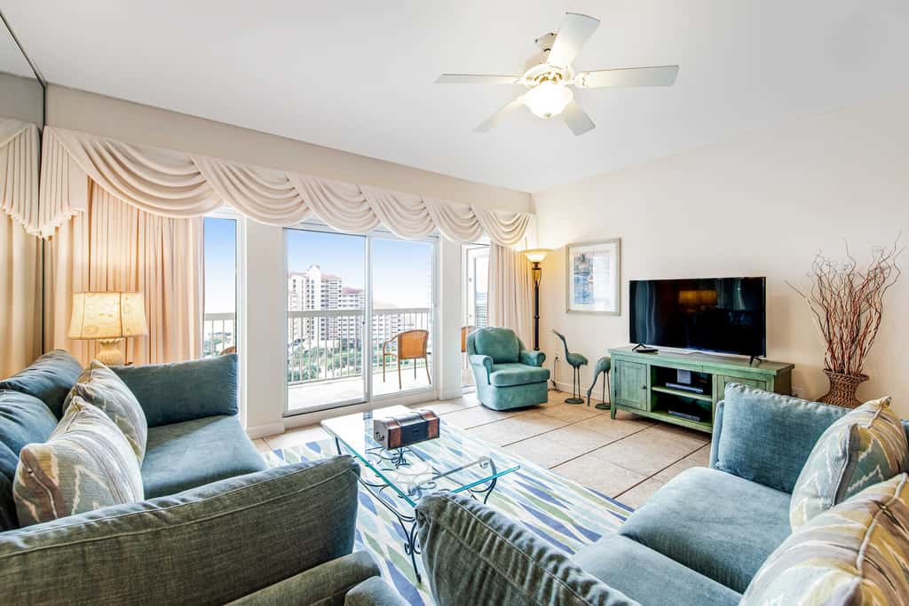2BR Gulf view, private balcony, pool access
