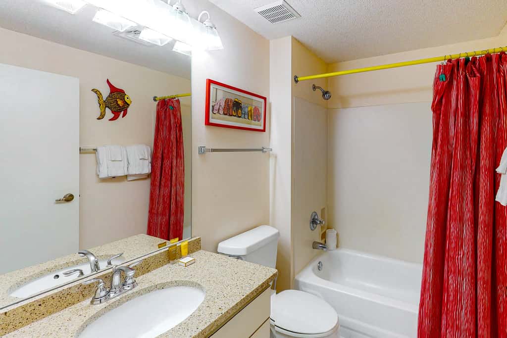 2BR Gulf view, private balcony, pool access