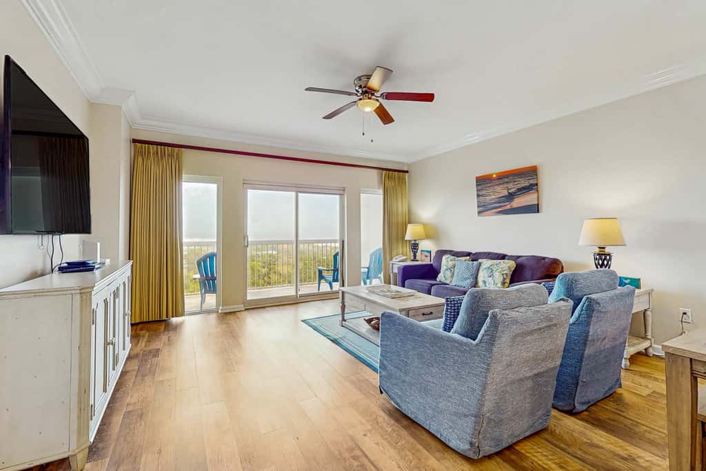 Exclusive Gulf Views: 2BR Beachfront Oasis