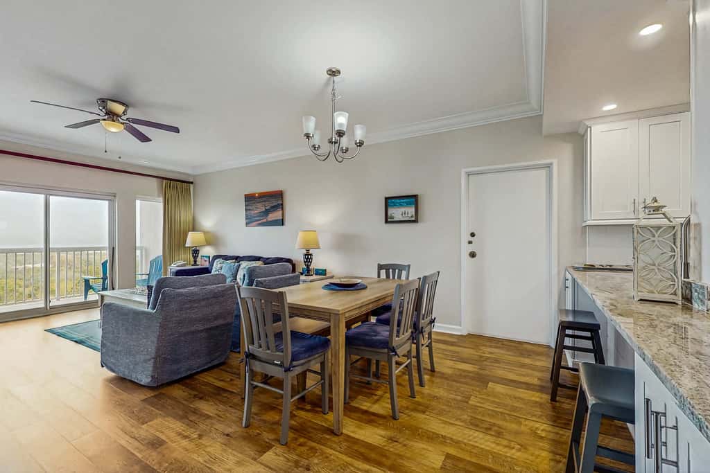 Exclusive Gulf Views: 2BR Beachfront Oasis