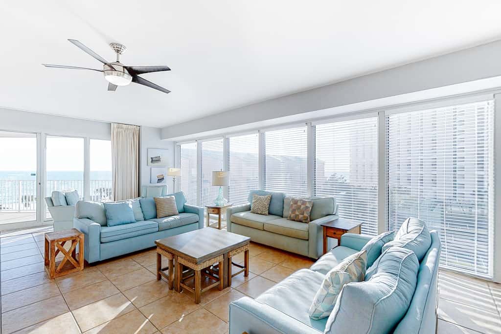 3BR beachfront condo, sleeps 8, Gulf views