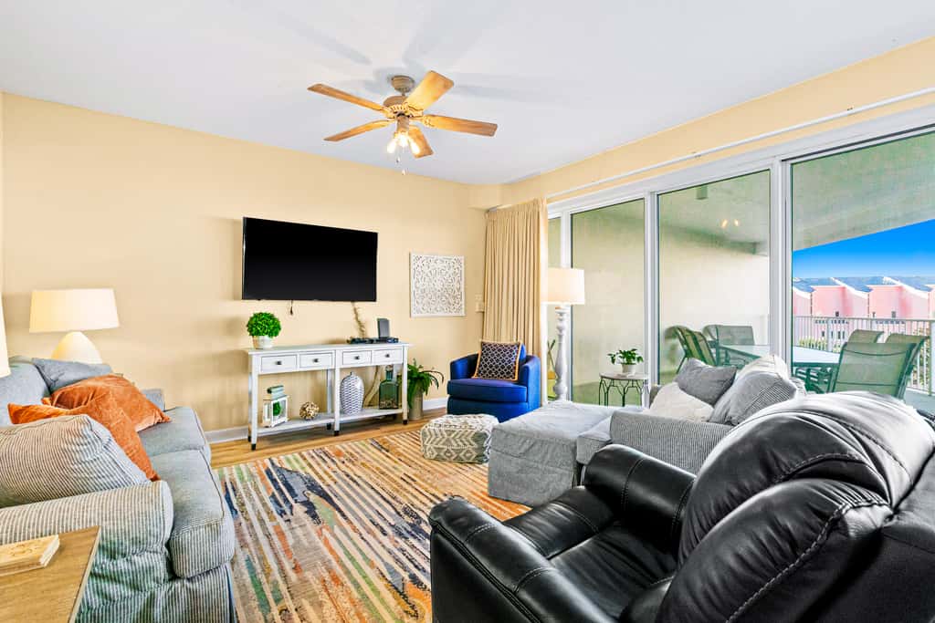 Beachfront condo with Gulf views