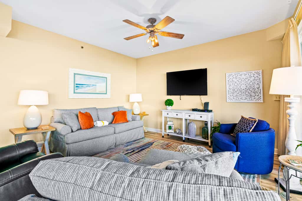Beachfront condo with Gulf views