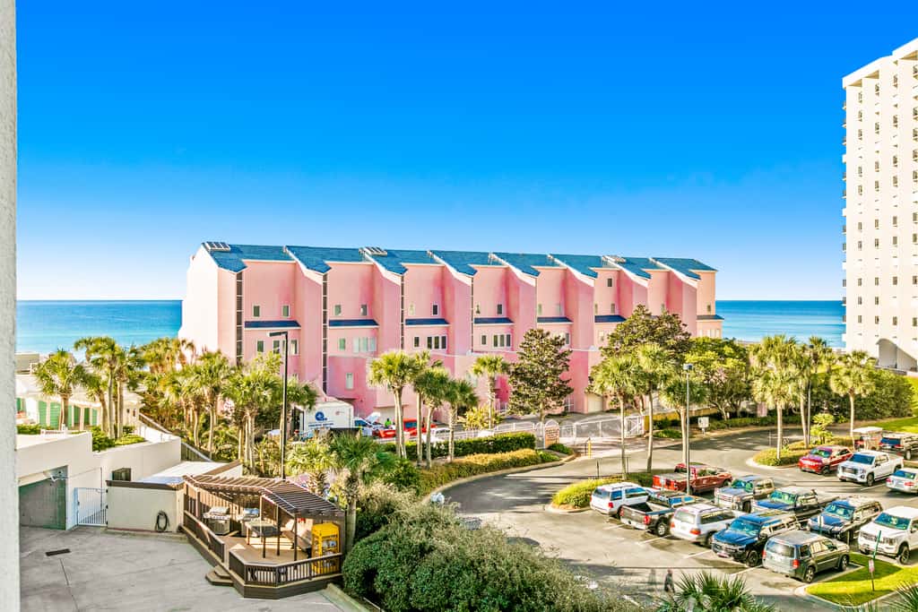 Beachfront condo with Gulf views